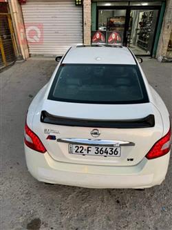 Nissan Maxima